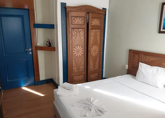 Blue Mansion Aparthotel